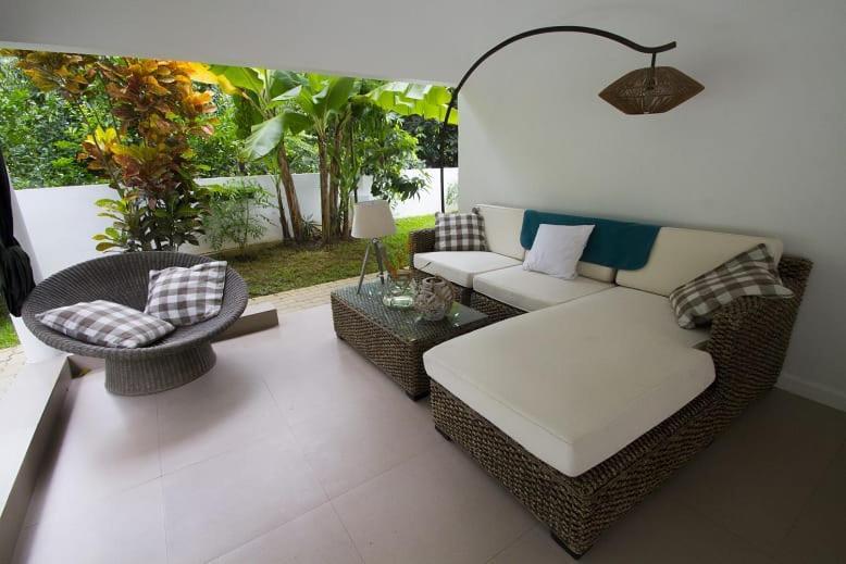 Le Comfort Anse Royale Exterior photo