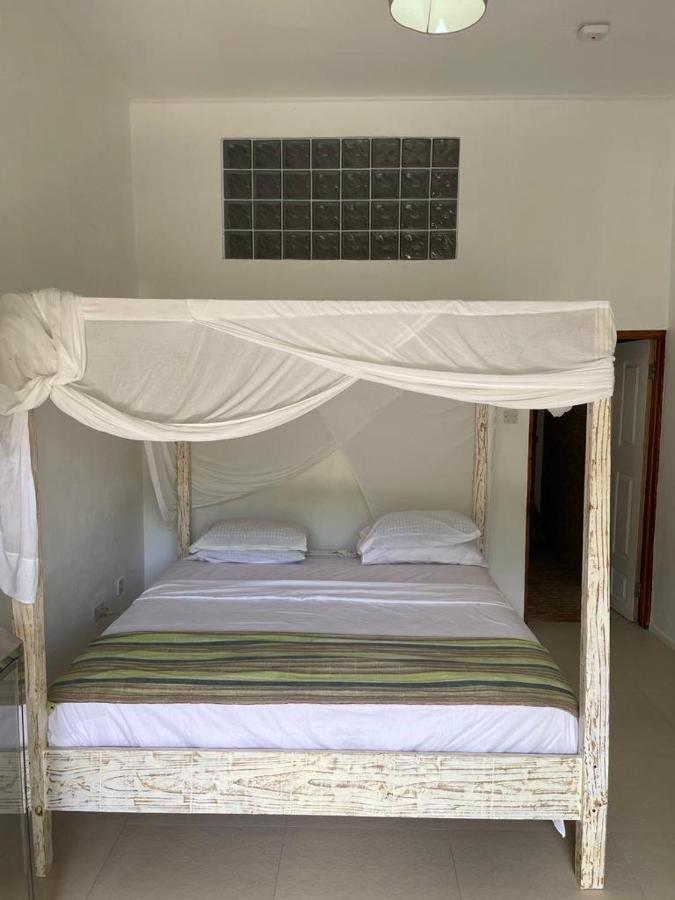 Le Comfort Anse Royale Exterior photo