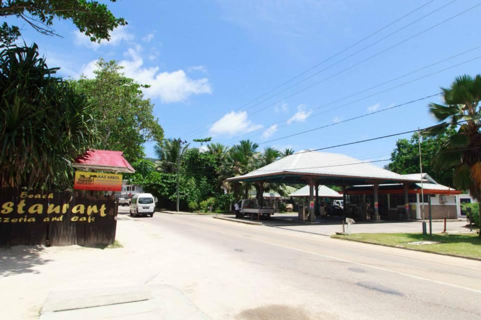 Le Comfort Anse Royale Exterior photo